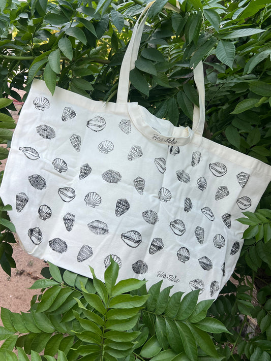 Hand stamped shell tote bag (bombucha)